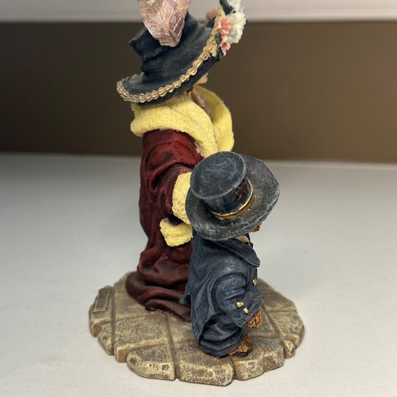 Yesterday's Child, The Dollstone Collection, Style 3529, Amy and Edmund Momma's - Picture 4 of 8